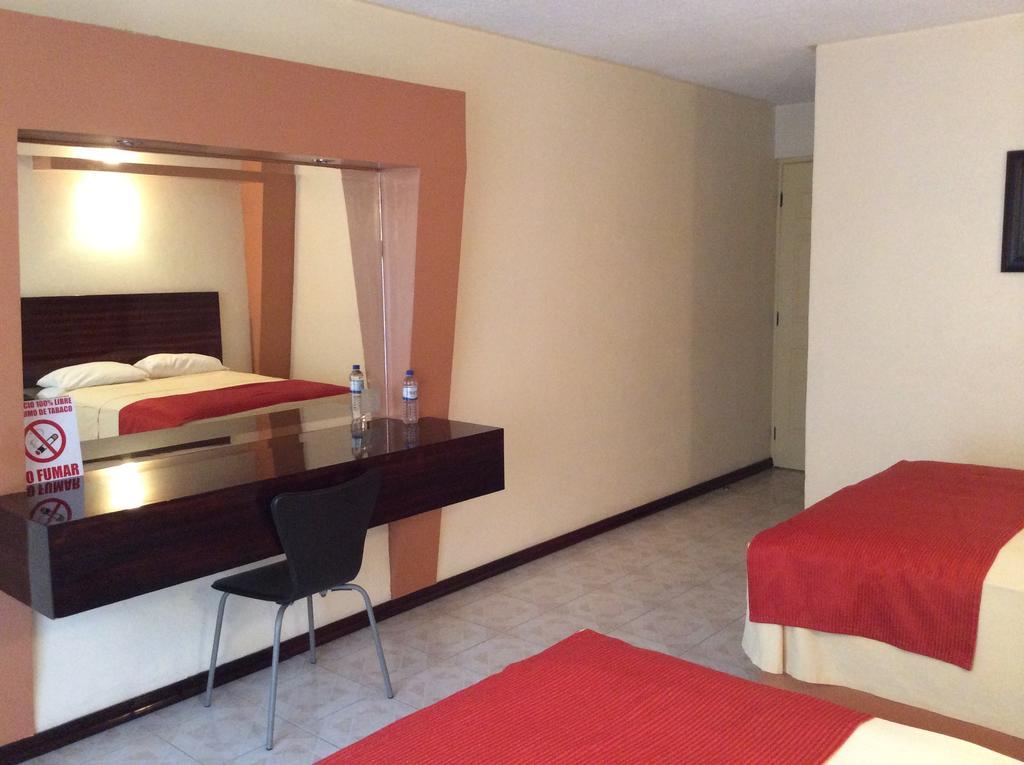 Hotel La Media Luna Inn Huejutla de Reyes Camera foto