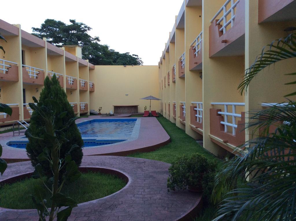 Hotel La Media Luna Inn Huejutla de Reyes Esterno foto
